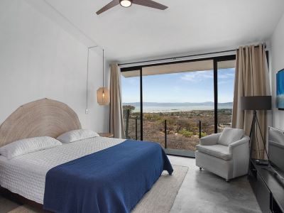 Panoramic Views of Chapala with Swimming Pool Whole Lodging