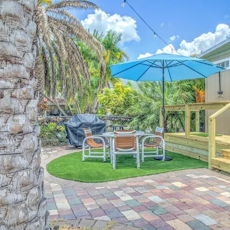 New Listing! Dockside Palms Weeki Wachee-Spring Fed Canal-Boat Friendly!