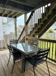 Tranquil 2-bedroom unit, Steps from the beach!