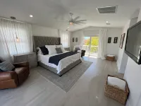 Spacious 4-bedroom vacation home minutes to John Pennekamp Coral Reef State Park
