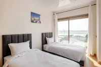 Luxurious Apt - Sea View