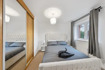 Stylish house in Dartford, London Zone 8 Hotels near Dartford Borough Museum
