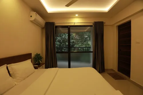 PAL SUITES ROOMS,2min to the COCHIN INTERNATINAL AIRPORT NEDUMBASSERY