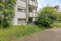 Rob's Flat: Bright 3-Room Apartment for up to 6 People, 2 Minutes to the S-Bahn Hotels in Weil der Stadt
