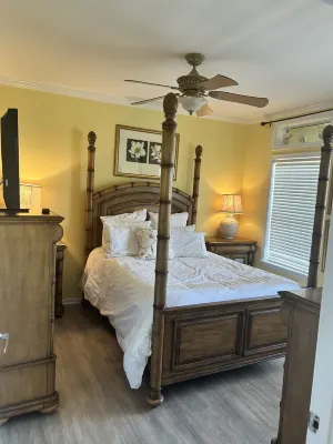 Condo ON THE BEACH in Pass Christian MS with GREAT view and Pool