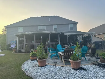 Cozy 1-bedroom with WiFi and AC in a quiet save neighborhood