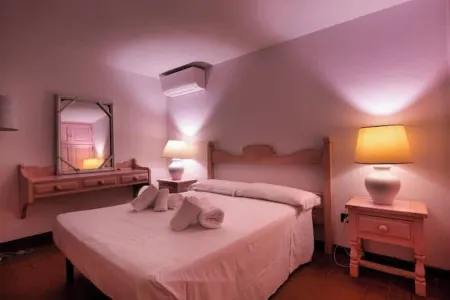 Three-room apartment for 5, on the beach