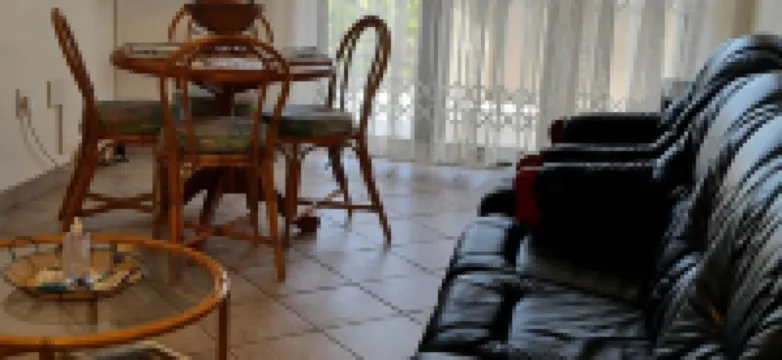 8 Oceans on the Beach 3 B/R Apartment