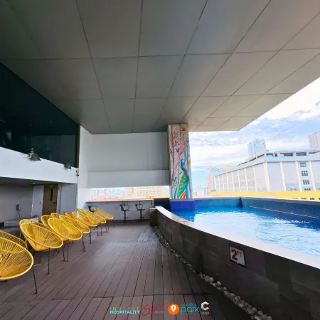 Skyloft Hotel - UST