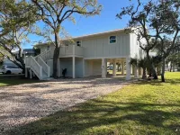 Canal Front Bay View minutes from Beach, 3-bedroom house in tranquil SGI FL