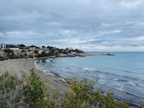 Charming apartment. Sunny south side, it's your cozy haven all year round Hotels in Punta Prima