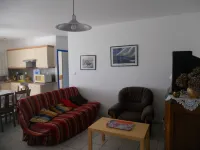 Detached house, in an enclosed garden, quiet location, near forest and sea