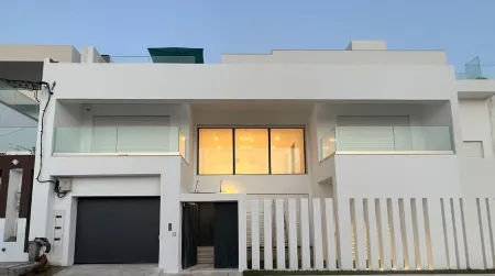 Blue Lagoon duplex with views of cape blanc, sea x1f30a;, grotto beach and forestx1f333;