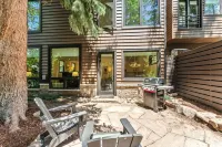 Modern Mountain Retreat in Vail