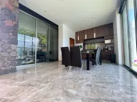 Casa del Río - Residencia de Lujo con pisicina grande y cascada