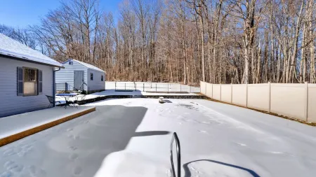 Spacious 4BR Central-Berkshires Home with POOL!