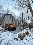 Mountain Paradise 4BR Hot Tub Pool 10min Mt Snow