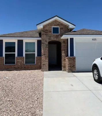 Gorgeous 3-bedroom house with 6 Beds and AC in Odessa