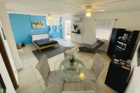 Caracoles #1 Apartment 7 Min to Airport & FREE WI-FI