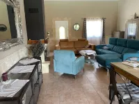 Villa Provençale 10/12 persons Hotels in Grignan