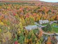 Family friendly townhouse minutes from Hunter Mountain! Hotels in Hunter