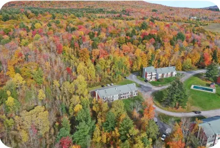 Family friendly townhouse minutes from Hunter Mountain! Отели рядом с достопримечательностью «Hunter Mountain NY Snow Tubing»