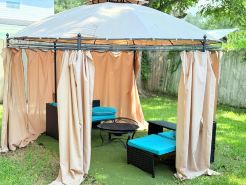 Cozy 3BR Home Downtown w/ Backyard+Wi-Fi+Parking