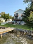LakeSide Escape on Canandaigua Lake : Finger Lakes