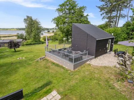 "Harka" - 100m to the Fjord