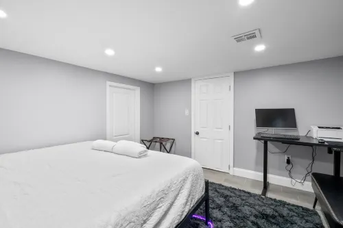 Union Oasis: Hot Tub, Grill, Gym, Games, Massage chair, EWR 10min, NYC 30 min Hotels in Union