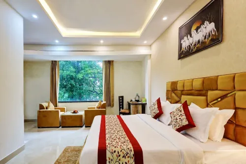 Hotel Golden Era-Near Shopprix Mall