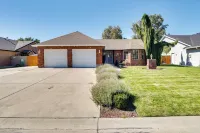6 Mi to Dtwn Yakima: Central Washington Home