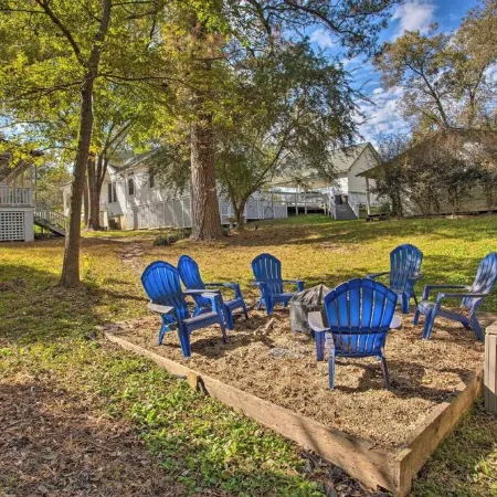 *NEW* King Bed/Fireplace/Jetted Tub/Free Bikes