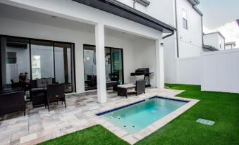 Townhome- 4Bd - Close To Parks Shops