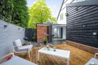 Detached House in Quiet Suffolk Village - Pets Allowed Hotels in Barham