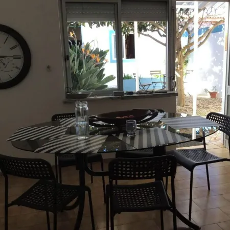 House Peniche Portugal 200 meters from the beach 8 people bairro do Visconde