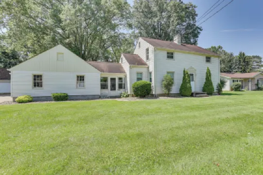 1 Mi to Dtwn Salem: Apt w/ Garage Access! فنادق في 