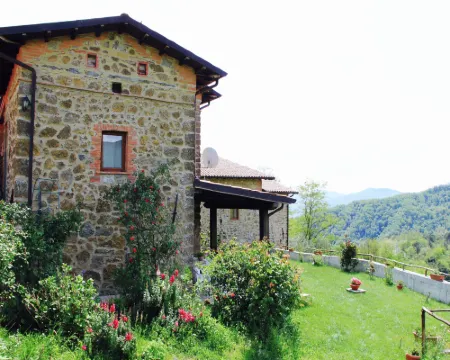 Holiday Home in Tuscany with Natural Pond Hotels in Mulazzo