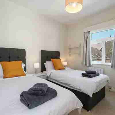 5 Paragon Court - Sea Front Apartment Rooms