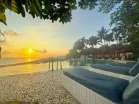 Queen of the South Resort - Family
