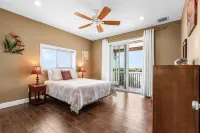 Matlacha/Cape Coral - Kokopelli  House - a  three-story Key West style residence
