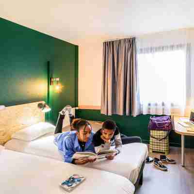 Greet Hotel Evreux Centre Rooms