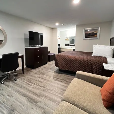 Garden Inn & Suites