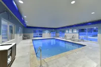 Holiday Inn Express & Suites MILLERSBURG by IHG - Uima-altaat