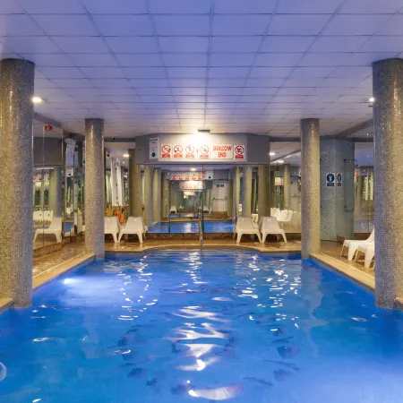 Queens Hotel & Spa