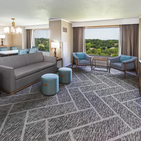 DoubleTree by Hilton Tulsa - Warren Place