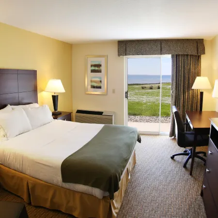 Holiday Inn Express ST. IGNACE-LAKE FRONT by IHG