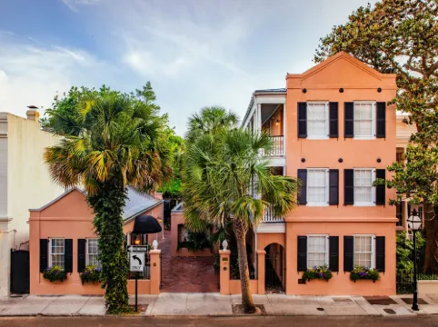 Elliott House Inn