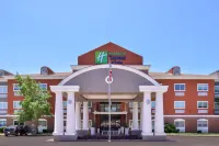 Holiday Inn Express & Suites ELGIN by IHG - 3-Star
