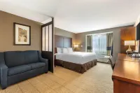Comfort Inn & Suites Hotels in Bloomfield